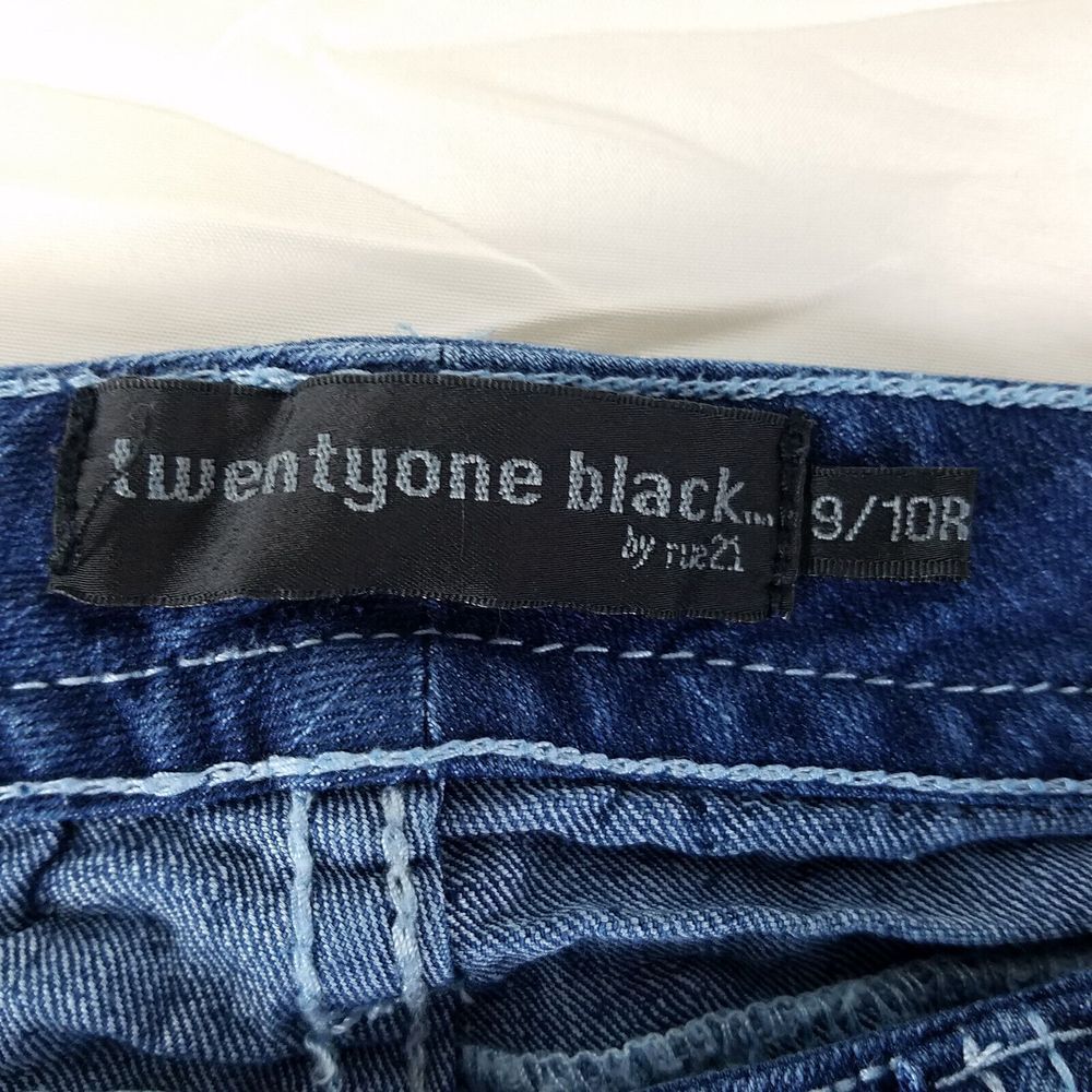 Twenty One Black Jeans Juniors 9 Blue Low Rise Curvy Flare Distressed Denim - Picture 8 of 16